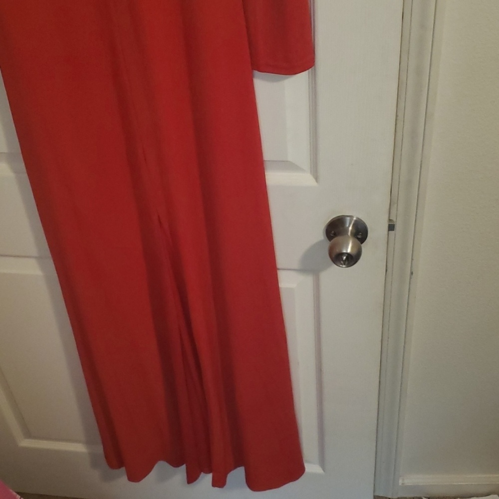 Red Dress - Picture 2 of 3
